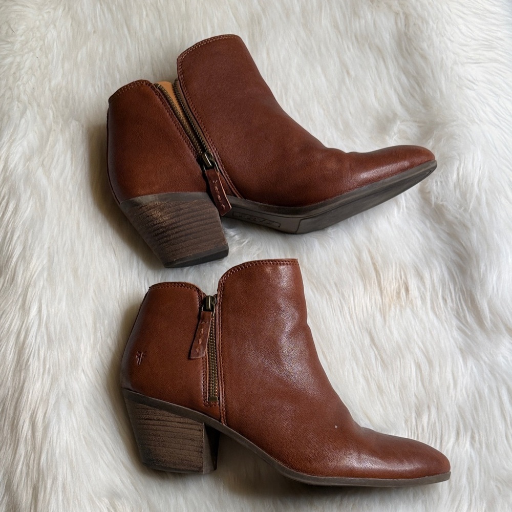 Frye Tan Leather Ankle Booties 10